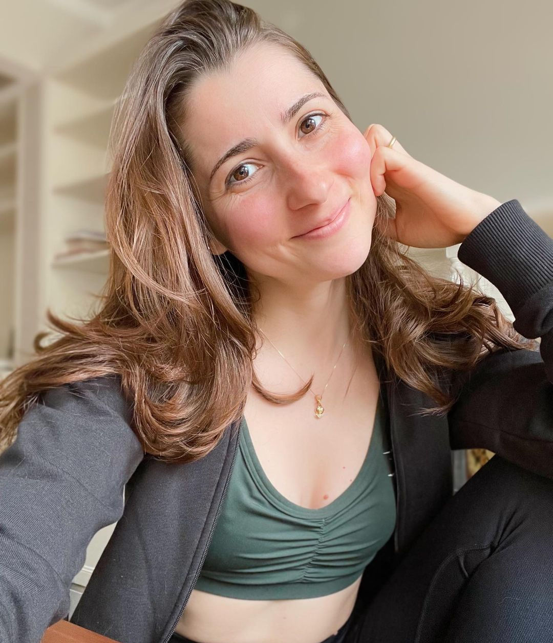 MODEL (A-M21) - Image 2