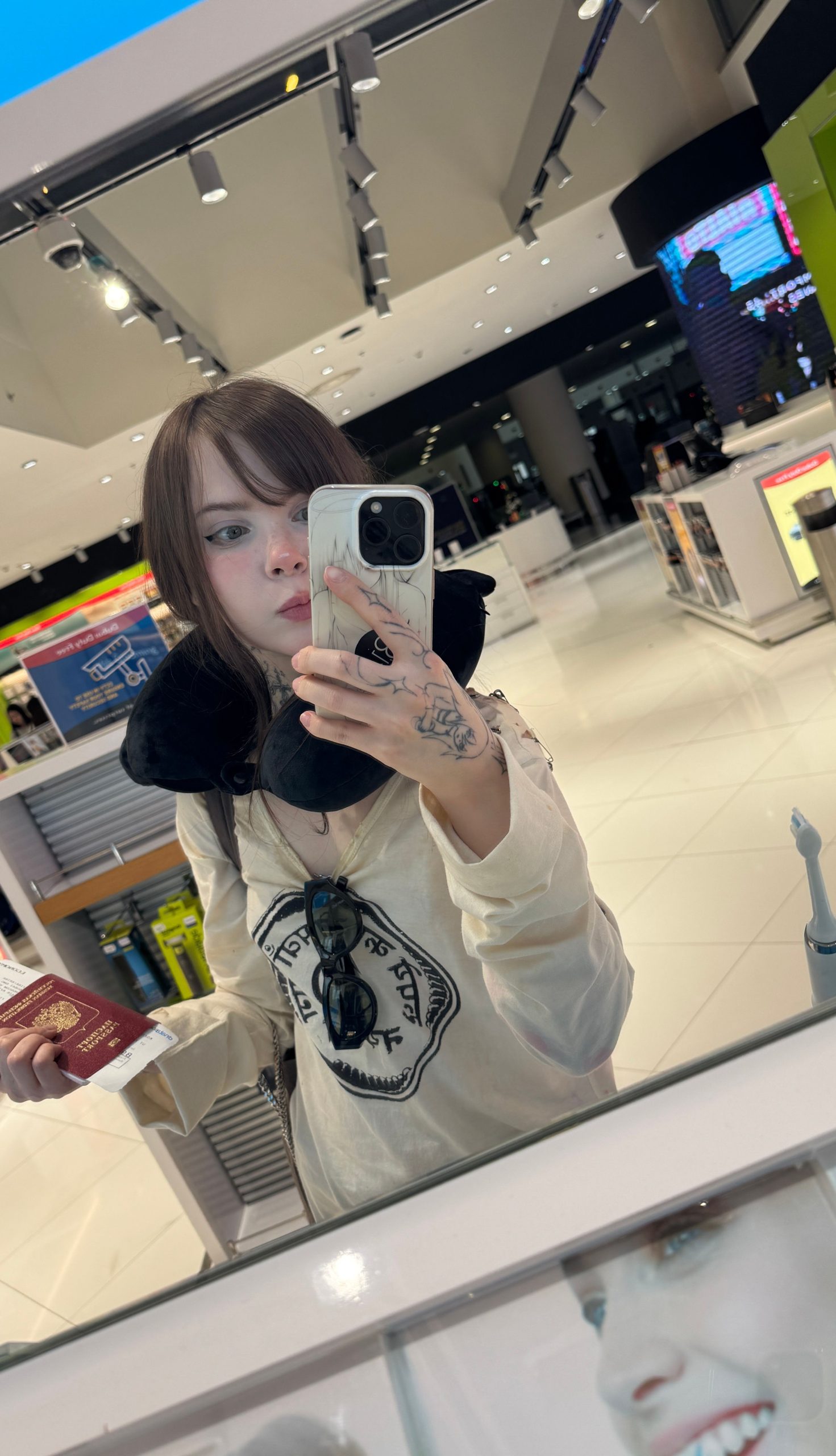 MODEL (BA-TOO) - Image 5